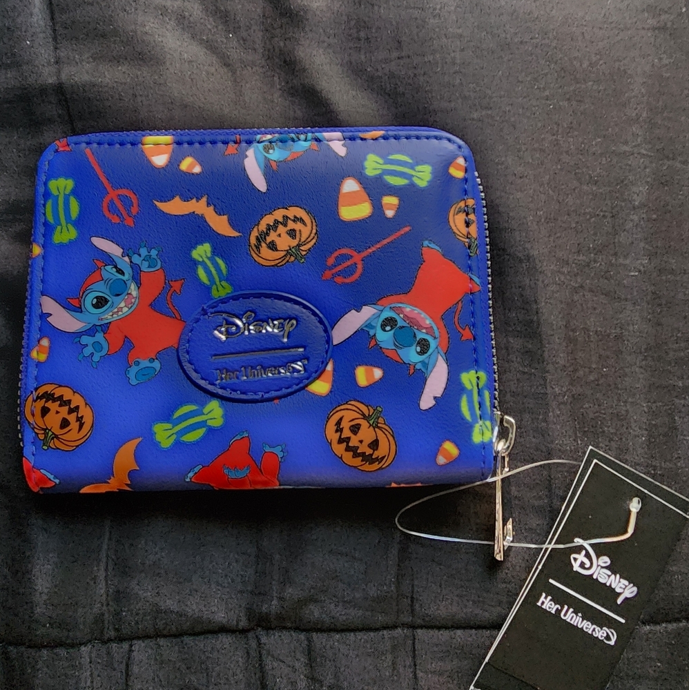 Hot topic stitch wallet